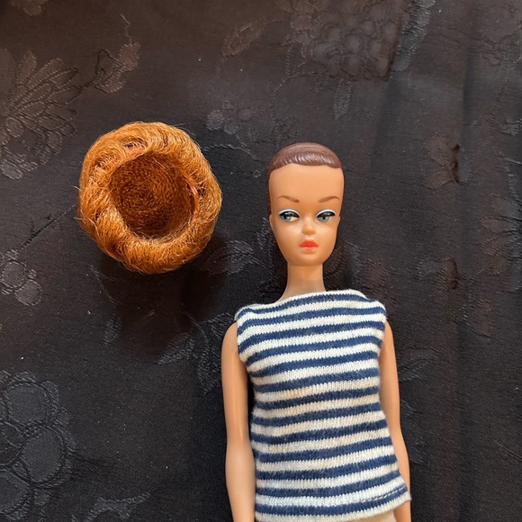 Barbie Fashion Queen doll with total bubble cut wig and black label blue top - Picture 10 of 12